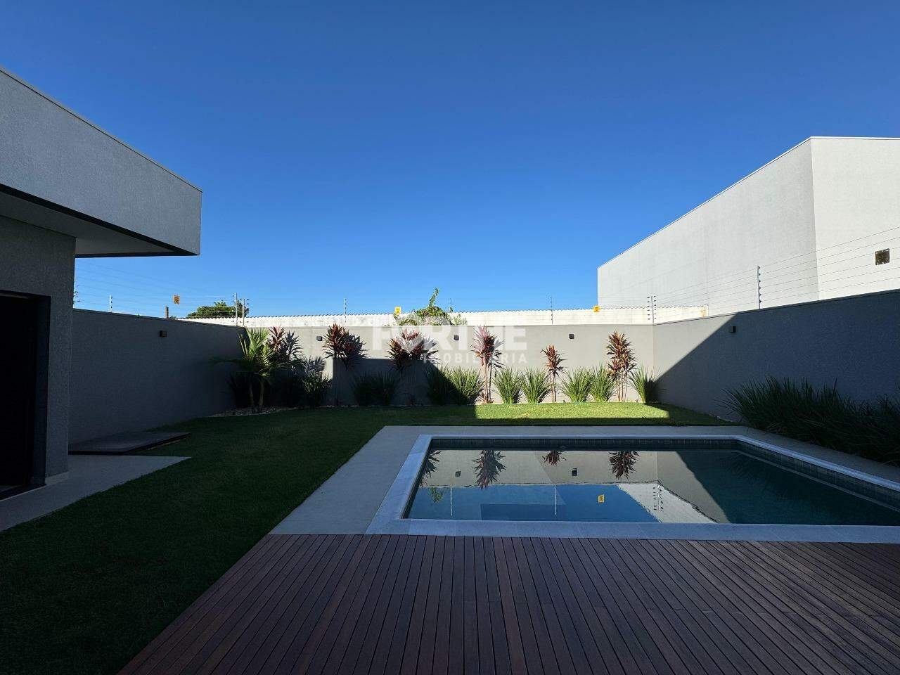 Casa à venda no Recanto Tropical II: 