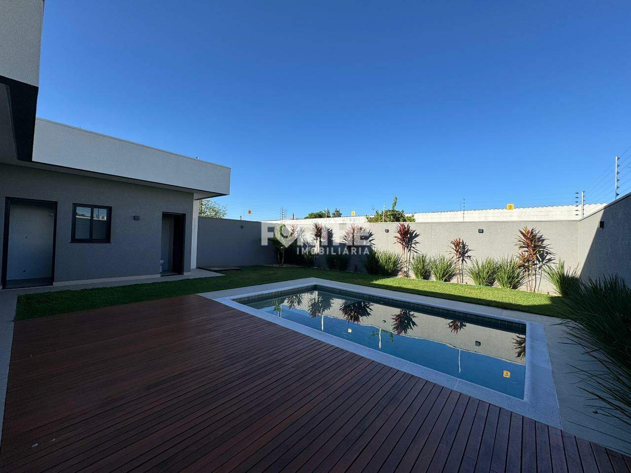 Casa à venda no Recanto Tropical II: 