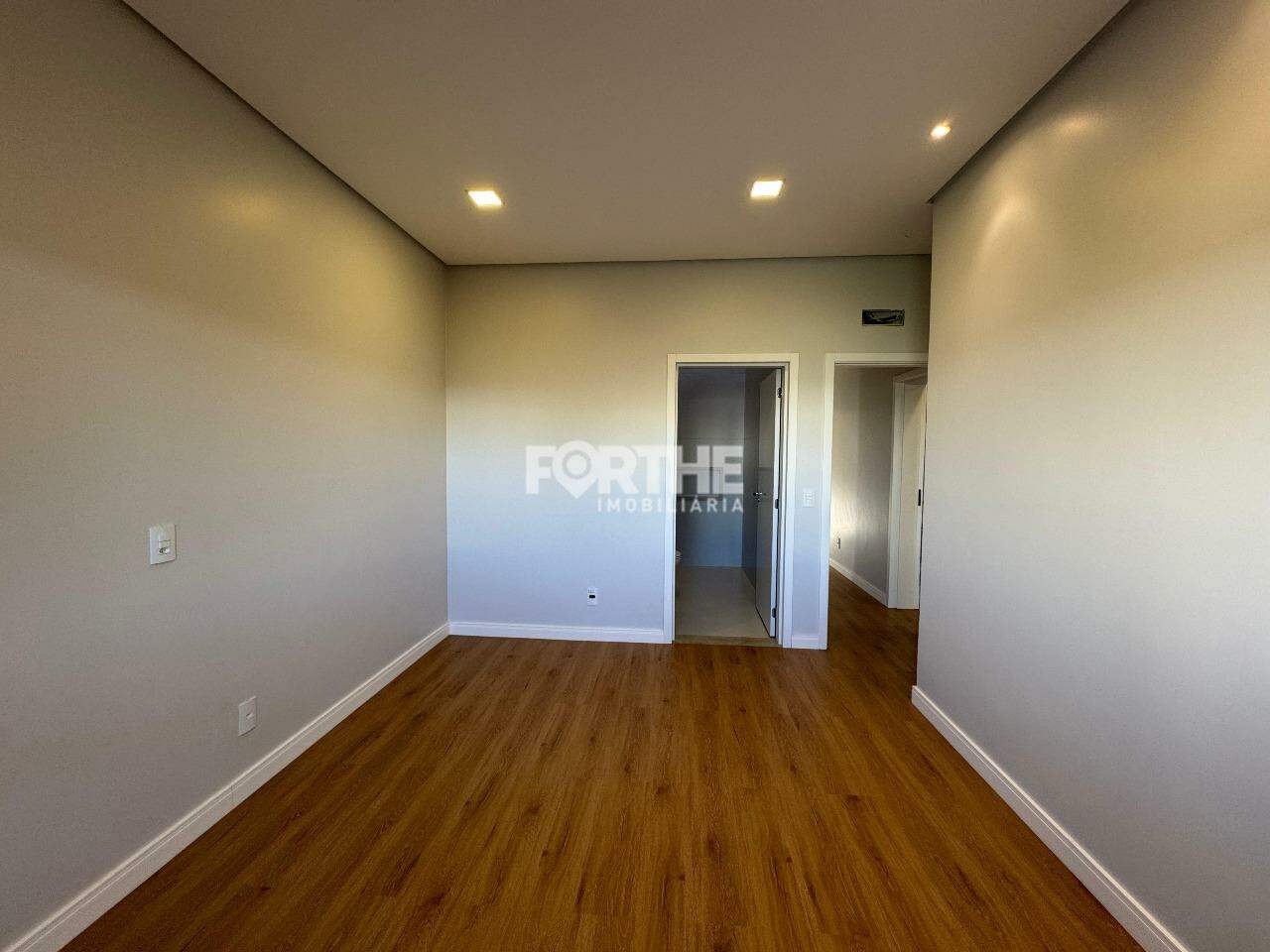 Casa à venda no Recanto Tropical II: 