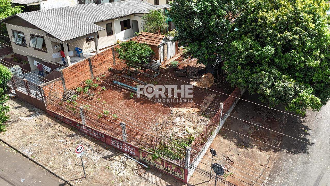 Terreno à venda no Centro: 