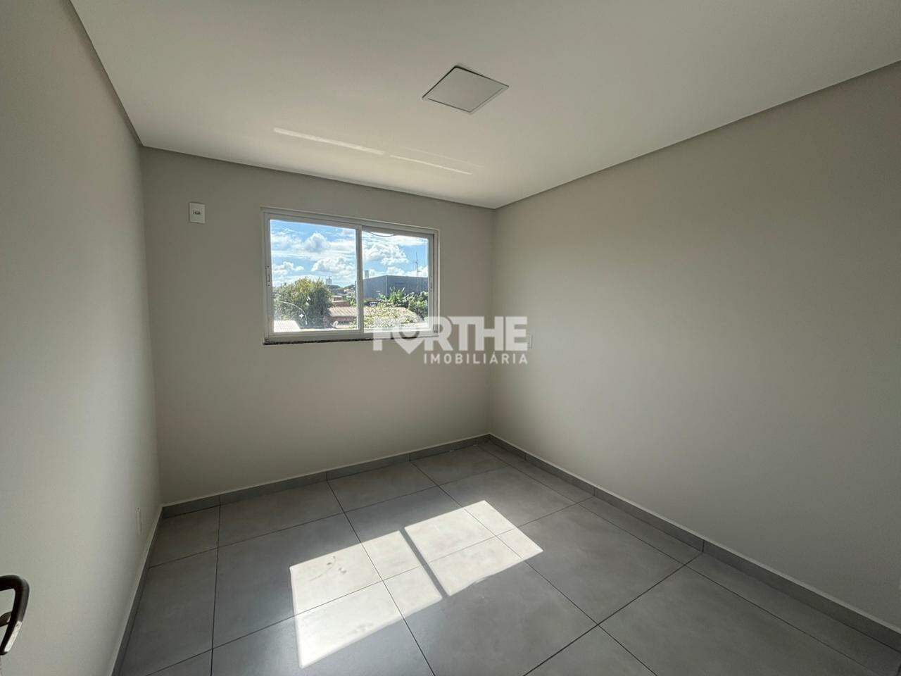 Apartamento para aluguel no Neva: 
