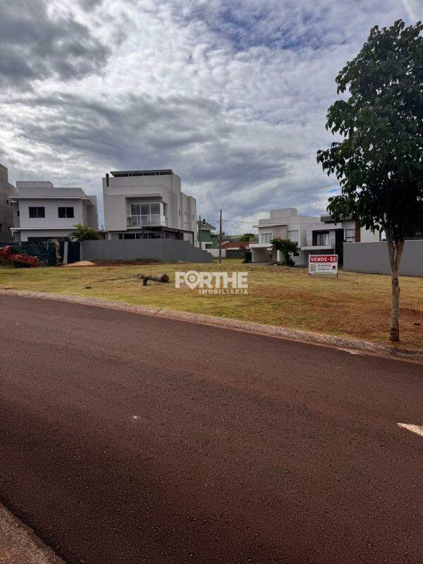 Terreno em condomínio à venda no FAG: 