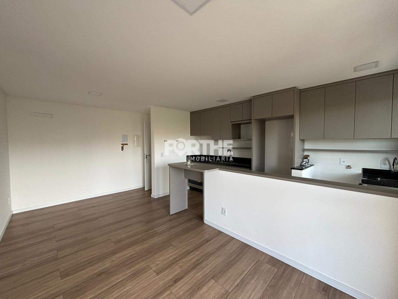 Apartamento para aluguel no Pioneiros Catarinenses: 