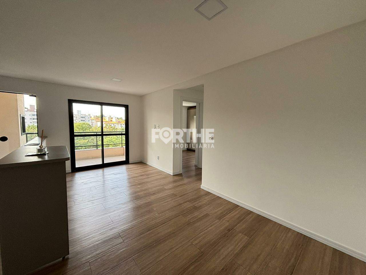 Apartamento para aluguel no Pioneiros Catarinenses: 