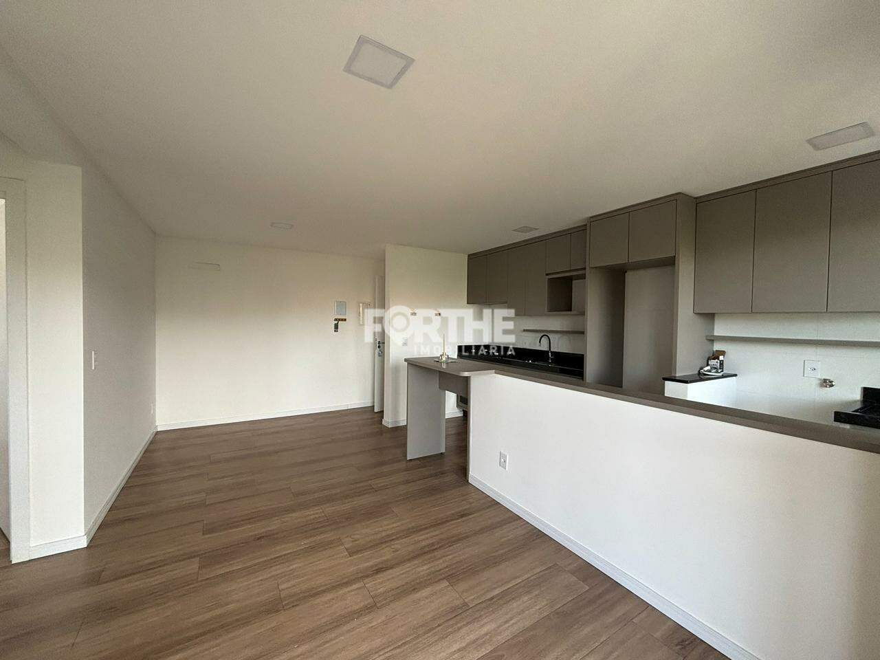 Apartamento para aluguel no Pioneiros Catarinenses: 