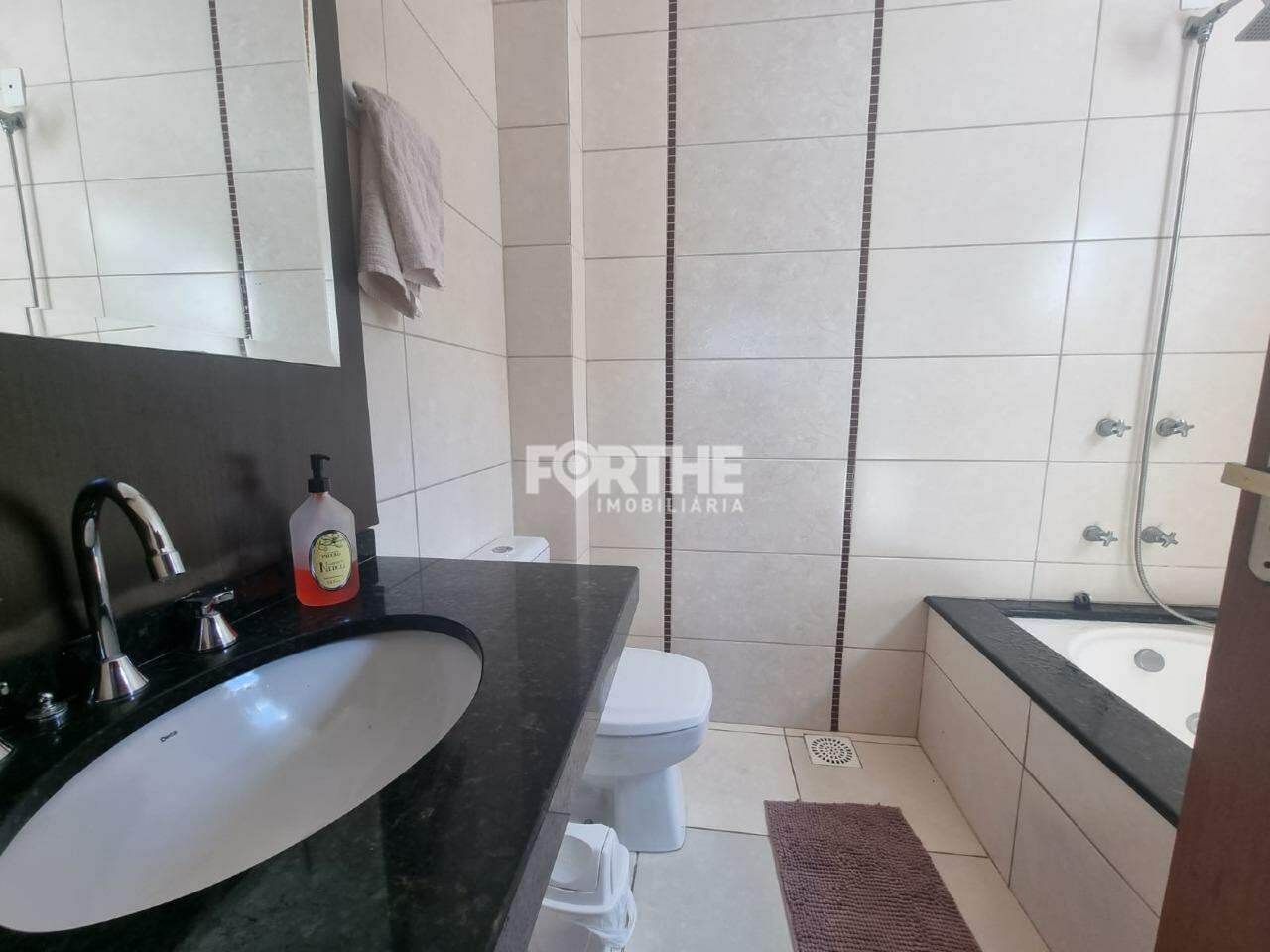 Sobrado à venda no Maria Luiza: 