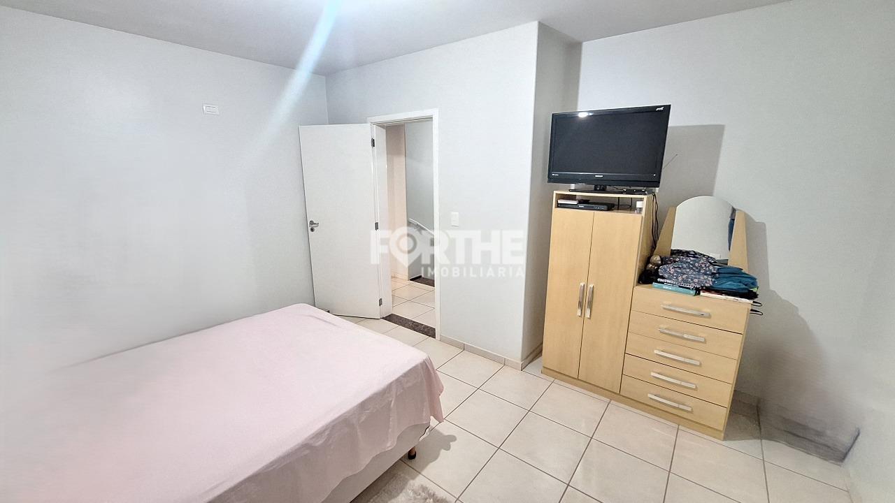 Sobrado em condomínio à venda no FAG: 