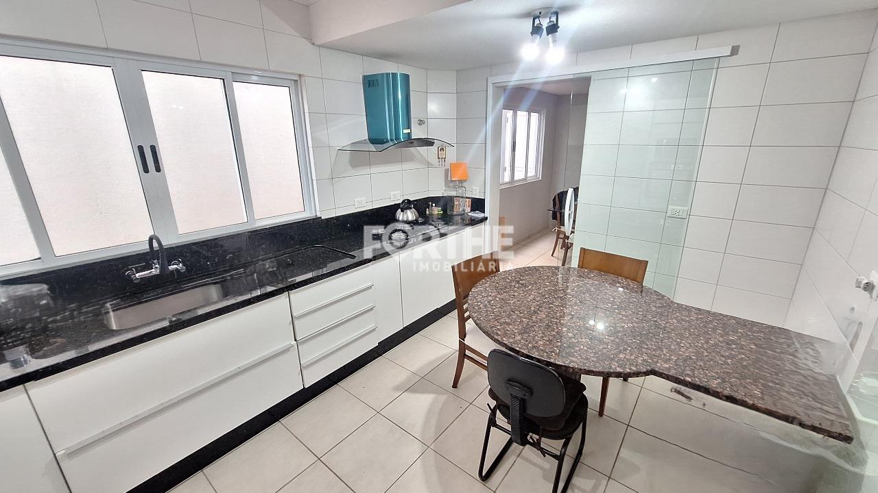 Sobrado em condomínio à venda no FAG: 