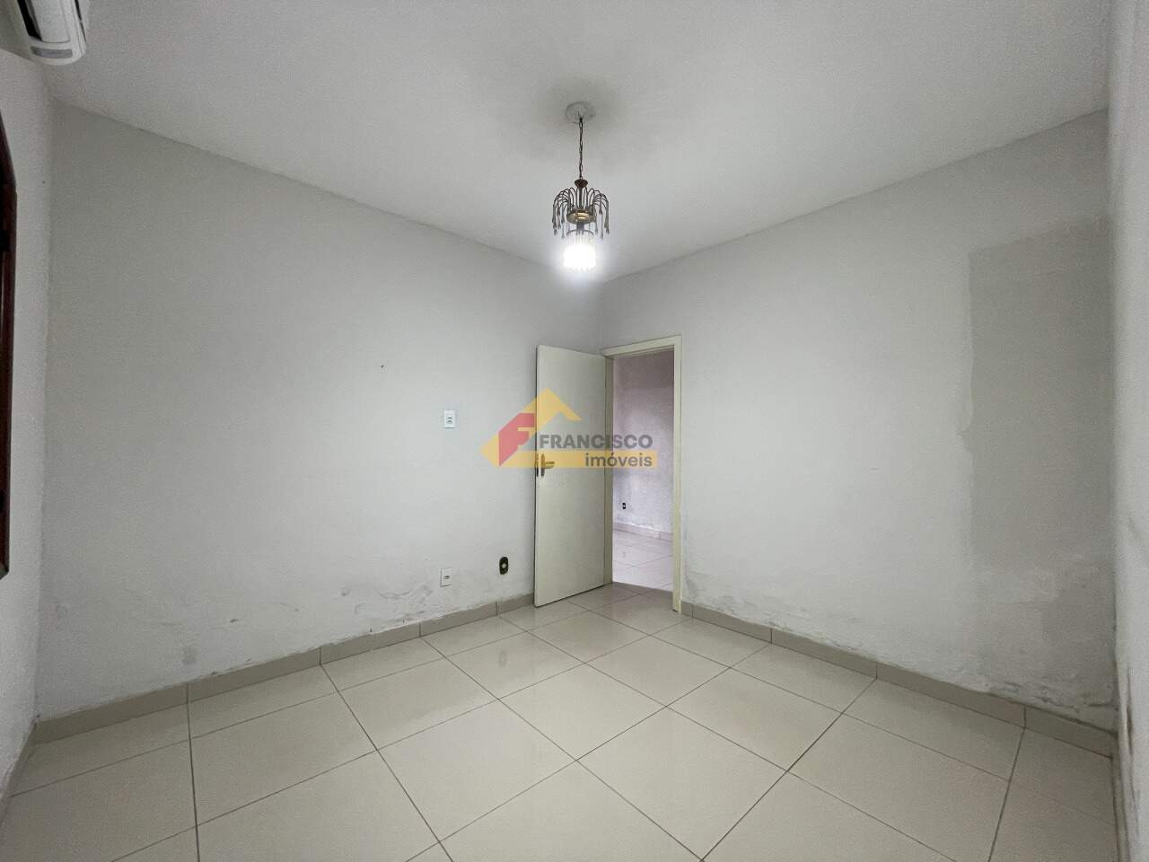 Casa Comercial para aluguel no Bom Pastor: