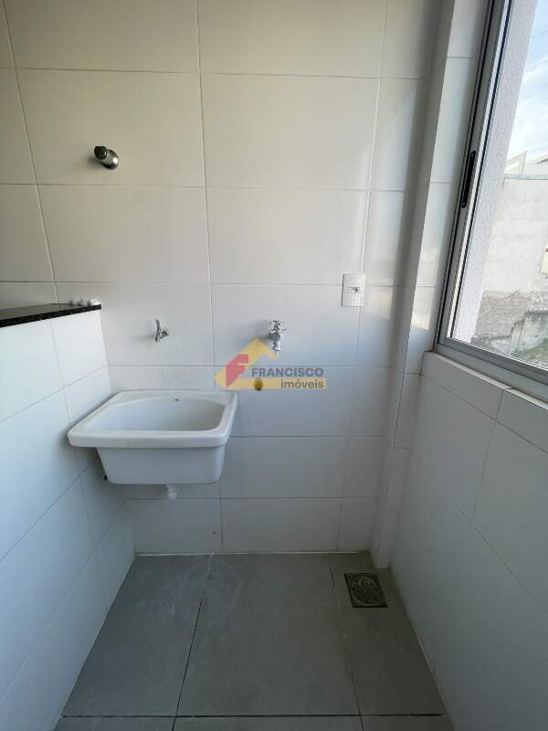 Apartamento para aluguel no Manoel Valinhas:
