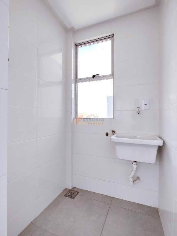 Apartamento para aluguel no Manoel Valinhas: