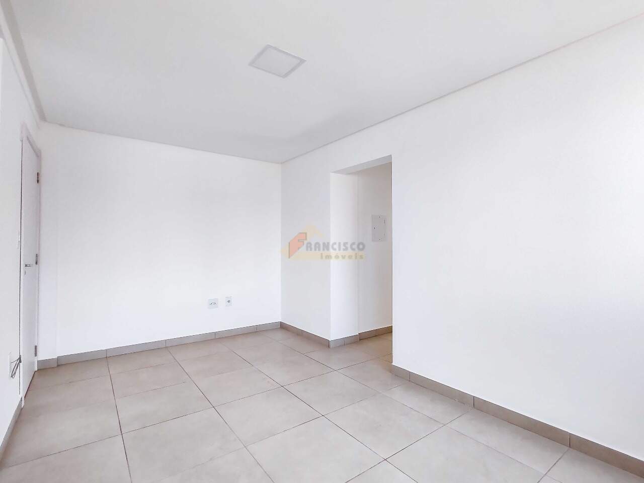 Apartamento para aluguel no Manoel Valinhas: