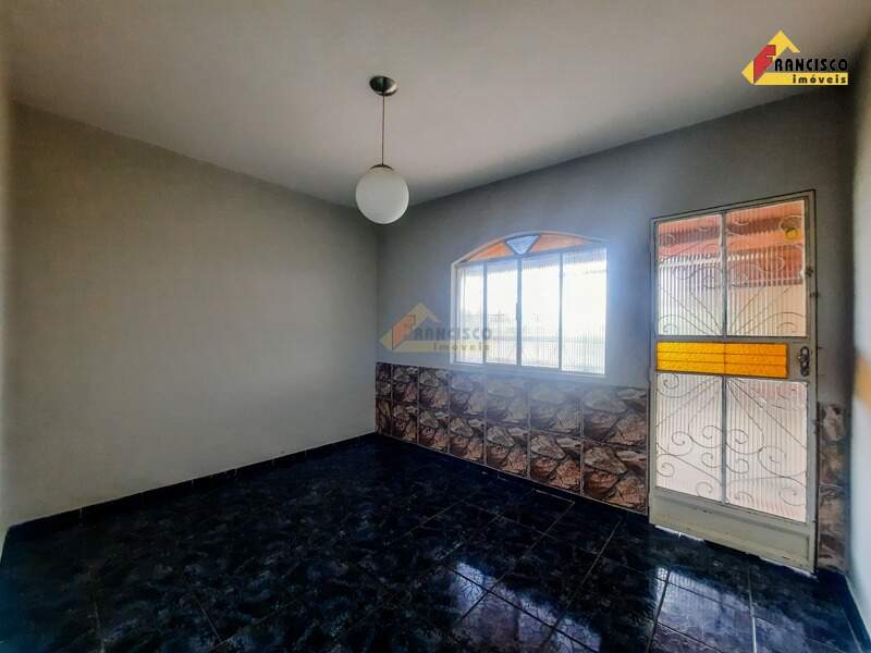 Casa para aluguel no Santa Tereza: