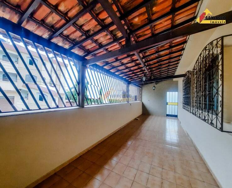 Casa para aluguel no Santa Tereza: