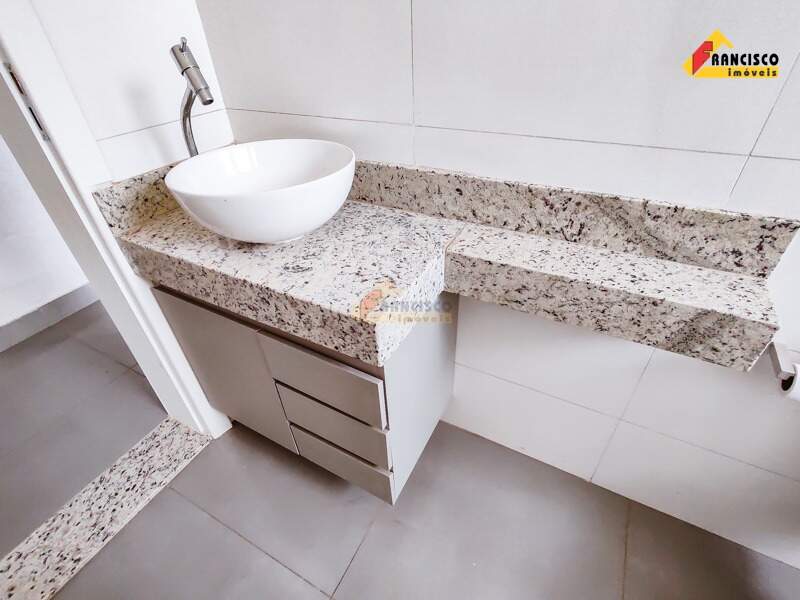Apartamento para aluguel no Sagrada Família: