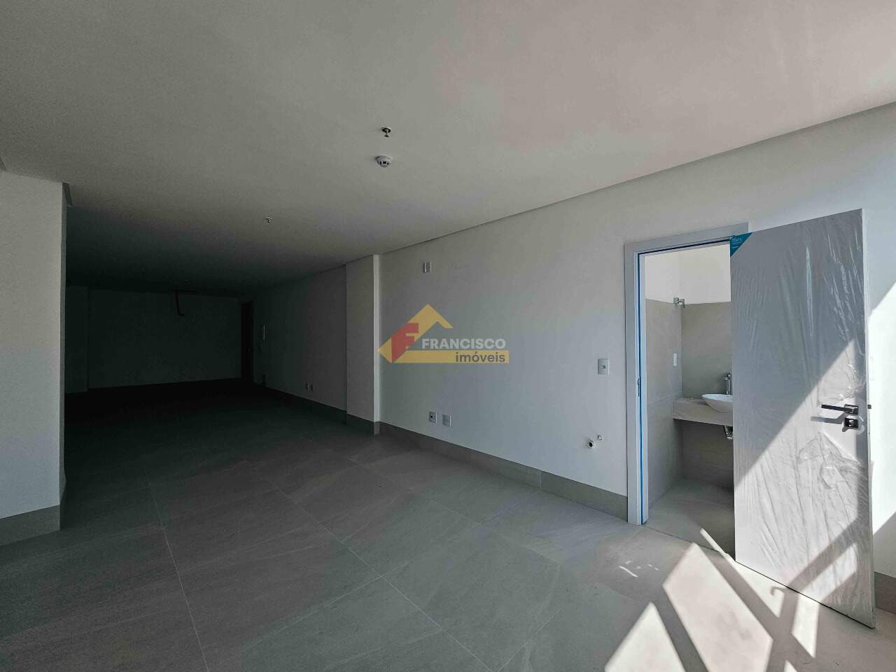 Sala para aluguel no Centro: