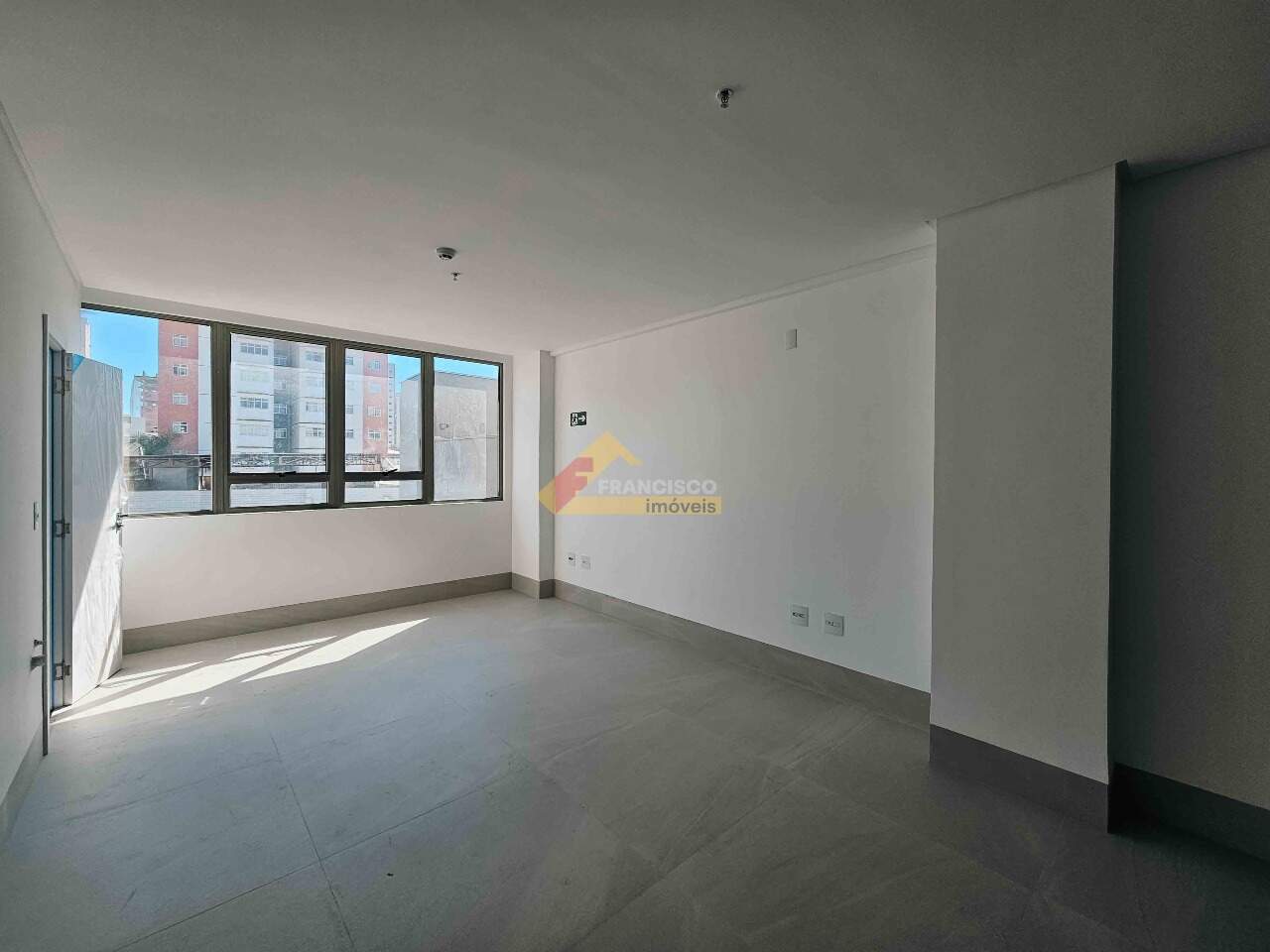 Sala para aluguel no Centro: