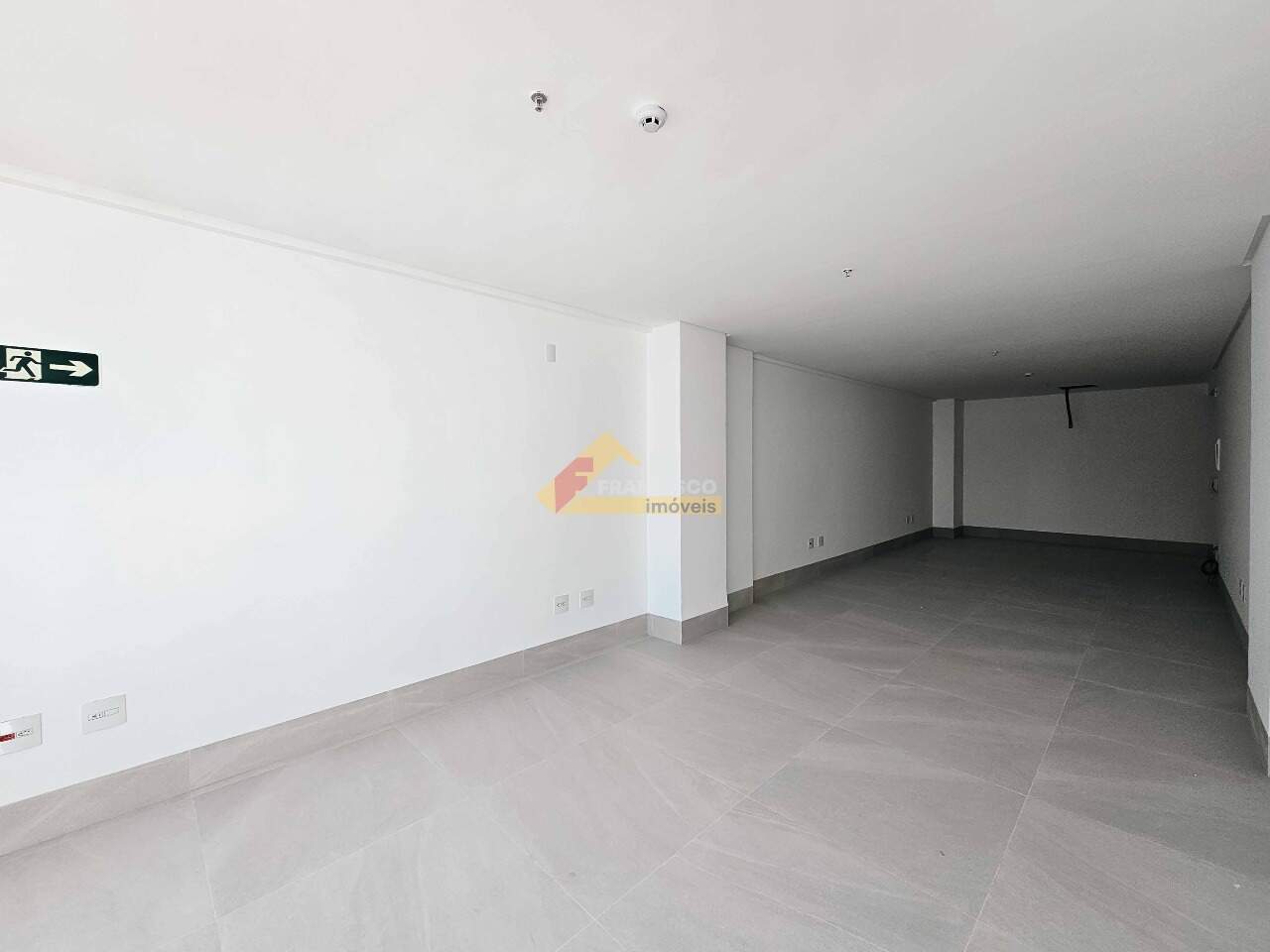 Sala para aluguel no Centro: