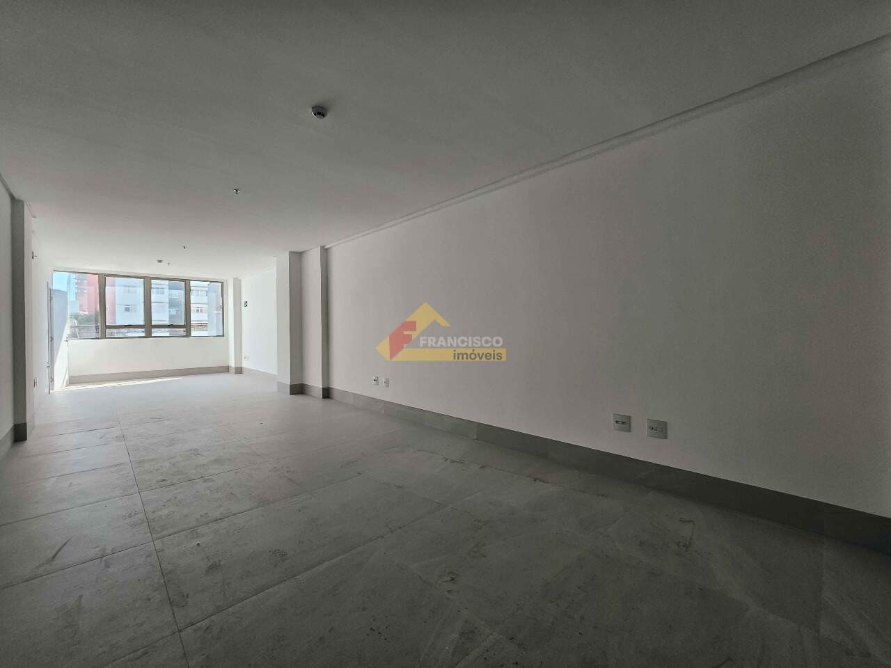 Sala para aluguel no Centro: