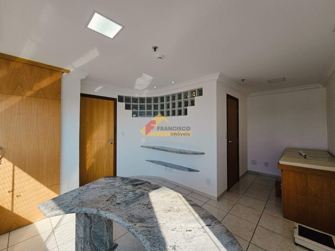Sala para aluguel no Centro: