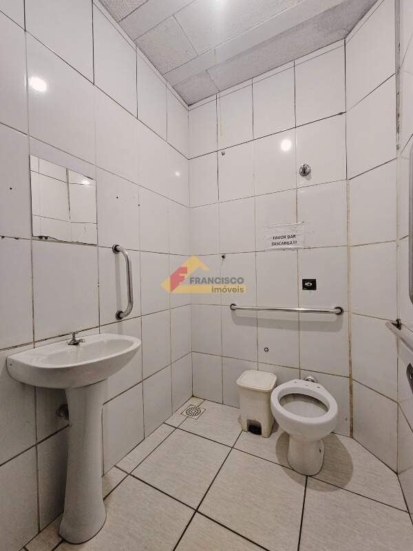 Galpão para aluguel no Geraldo Pereira: