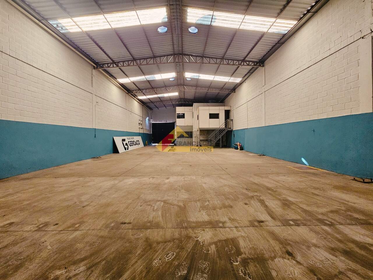 Galpão para aluguel no Geraldo Pereira: