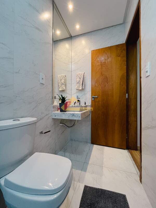 Apartamento para aluguel no Manoel Valinhas: