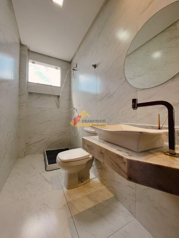 Apartamento para aluguel no Manoel Valinhas: