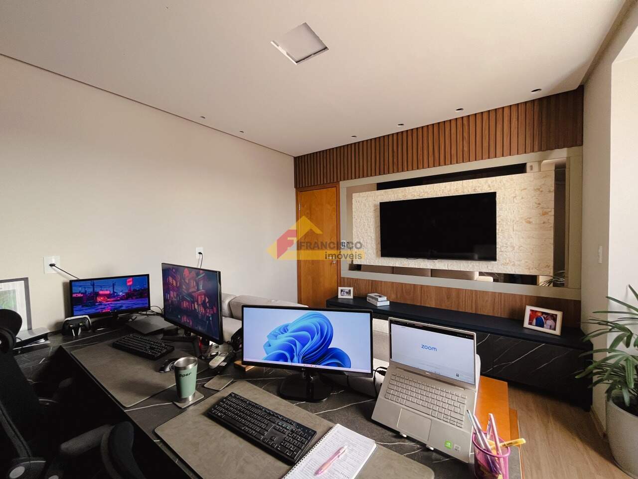 Apartamento para aluguel no Manoel Valinhas: