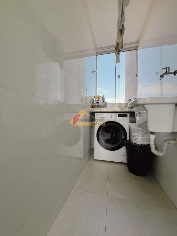 Apartamento para aluguel no Manoel Valinhas: