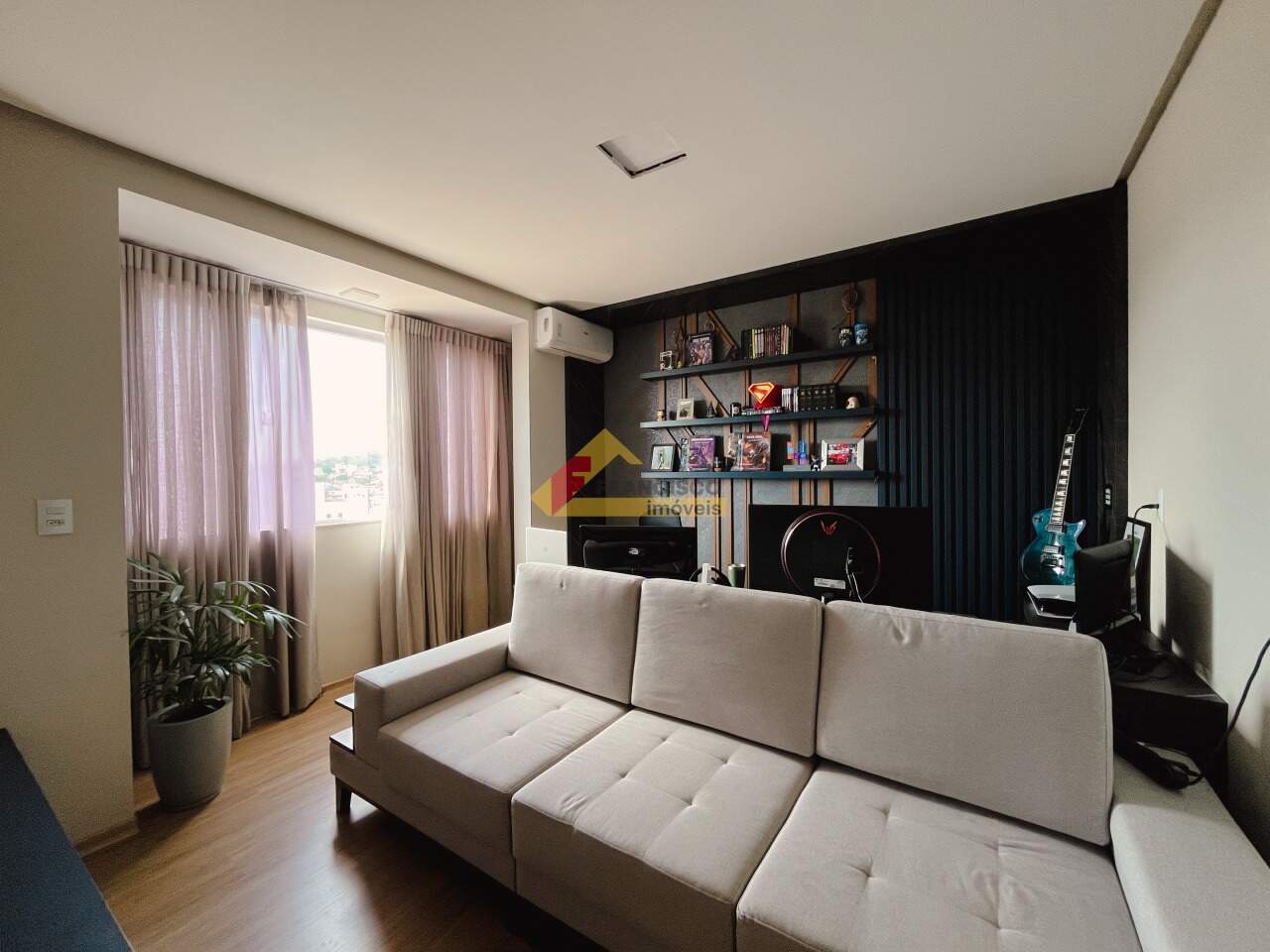 Apartamento para aluguel no Manoel Valinhas: