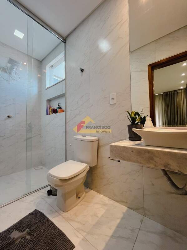 Apartamento para aluguel no Manoel Valinhas: