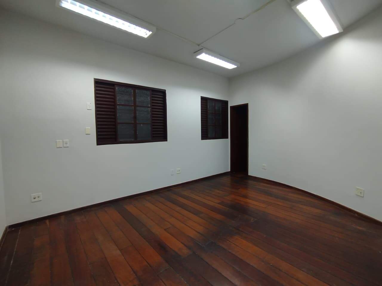 Casa Comercial para aluguel no Centro: