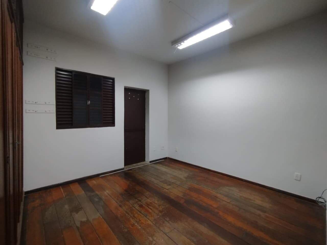 Casa Comercial para aluguel no Centro: