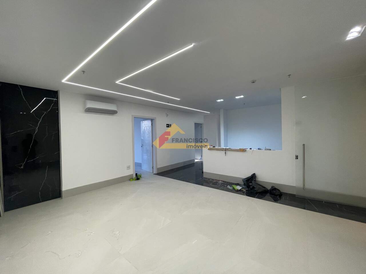Sala para aluguel no Centro: