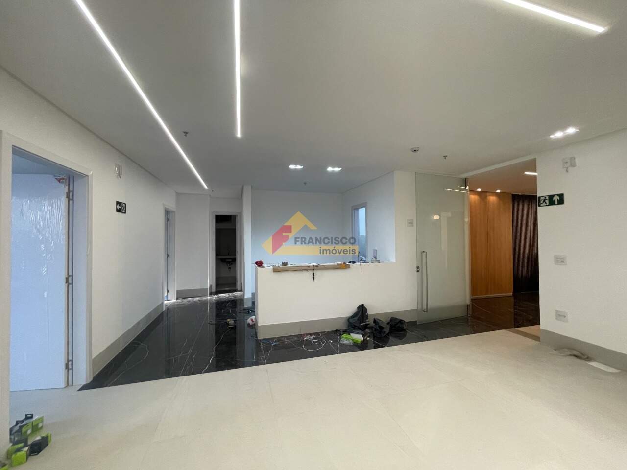 Sala para aluguel no Centro: