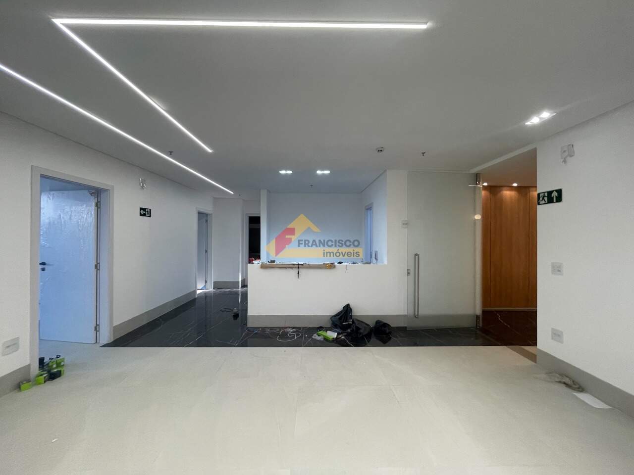 Sala para aluguel no Centro: