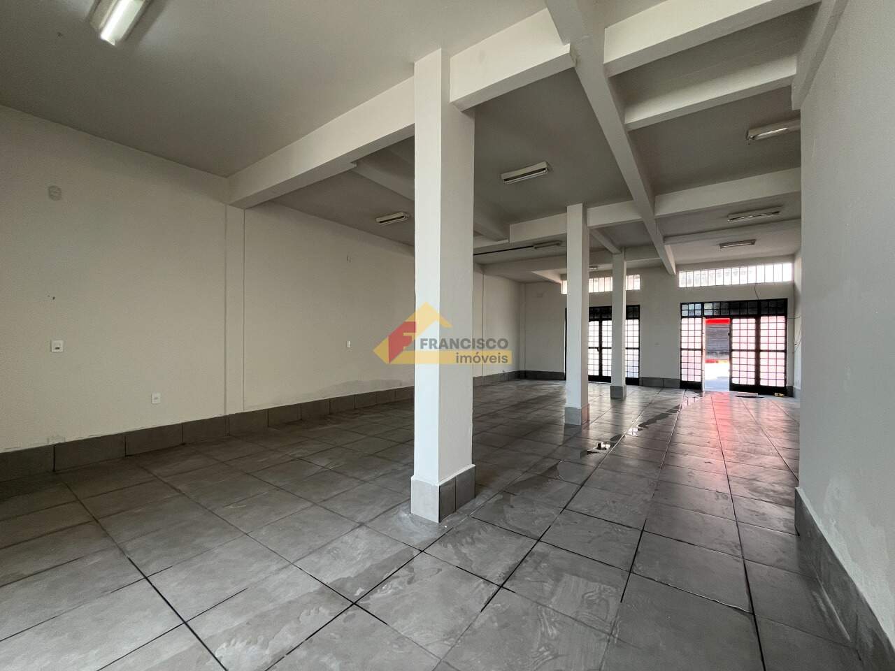 Loja para aluguel no Planalto: