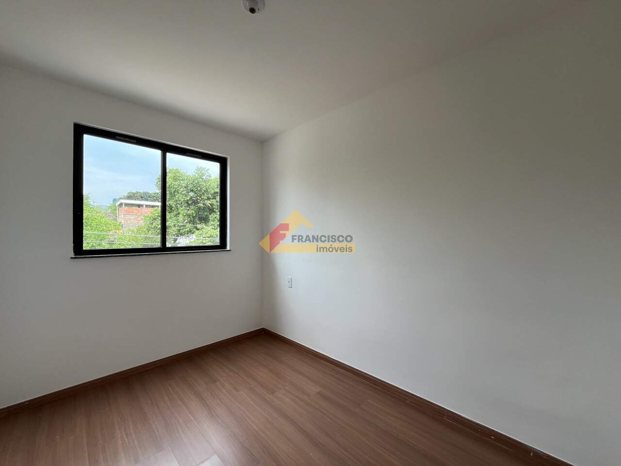 Apartamento para aluguel no Manoel Valinhas: