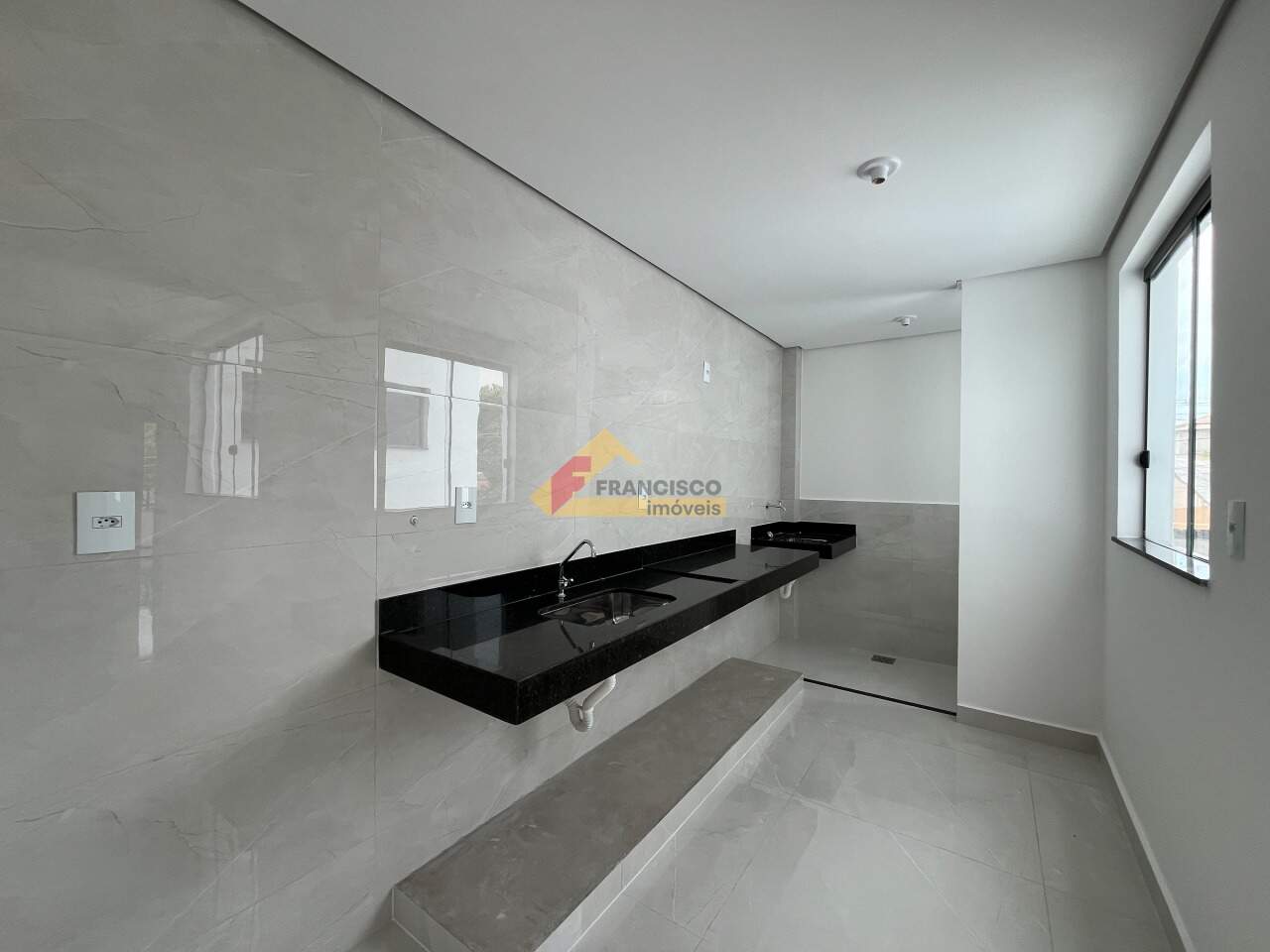 Apartamento para aluguel no Manoel Valinhas: