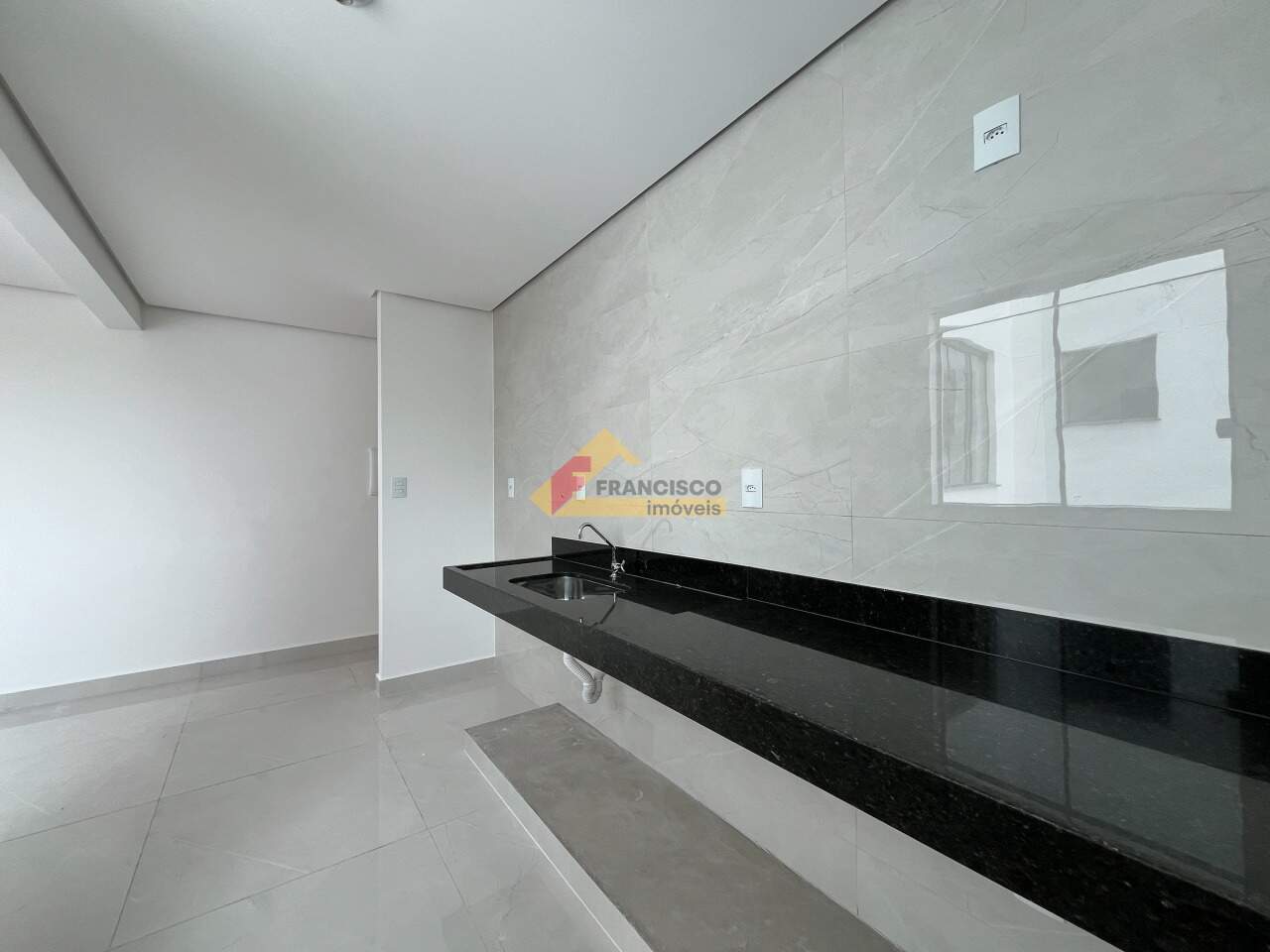 Apartamento para aluguel no Manoel Valinhas: