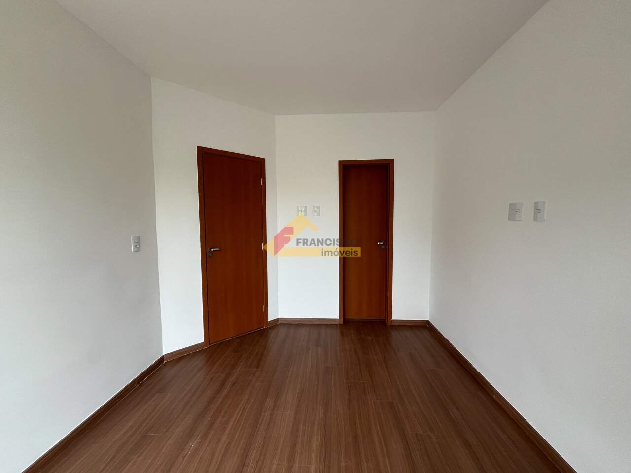 Apartamento para aluguel no Manoel Valinhas: