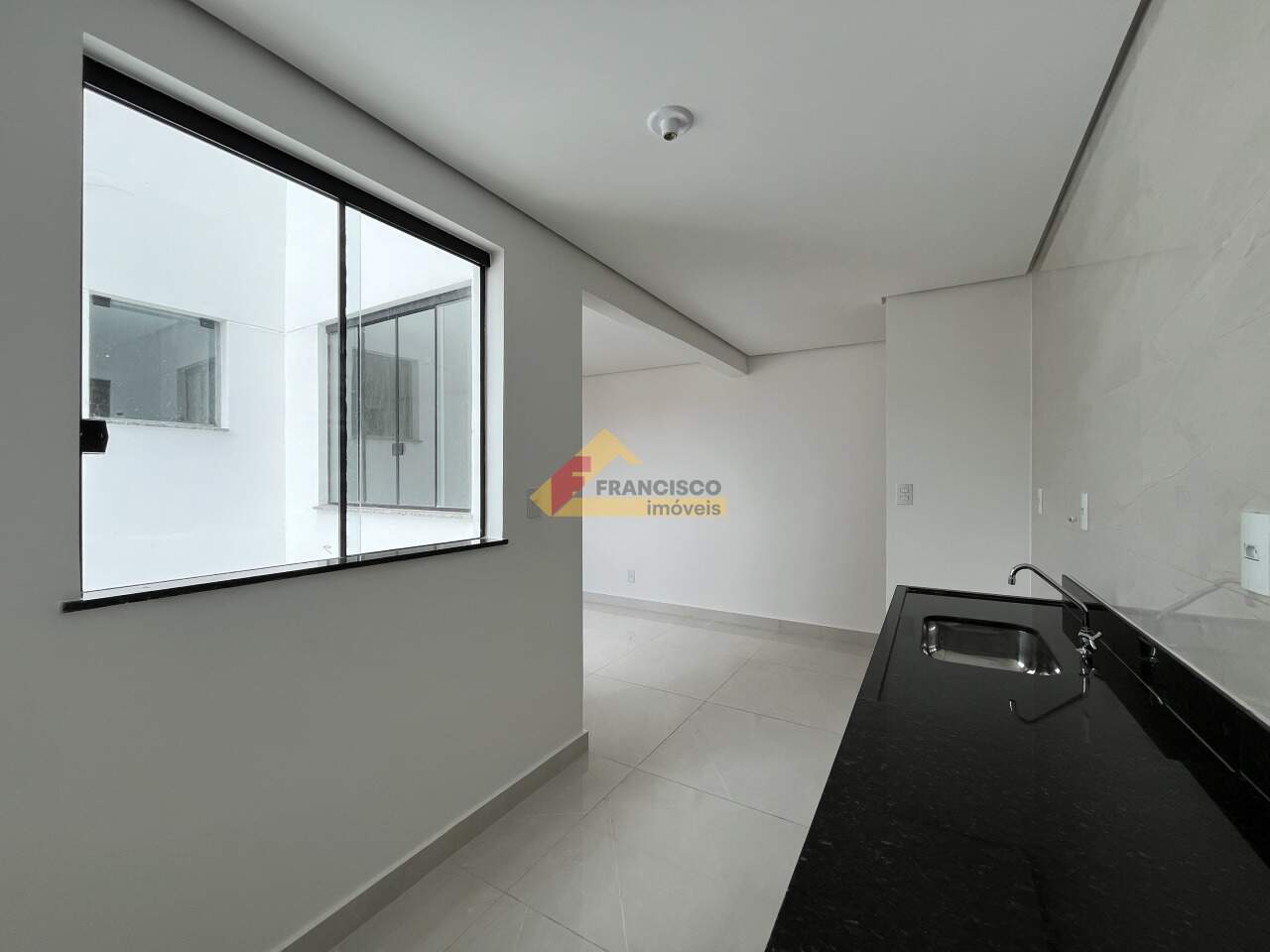 Apartamento para aluguel no Manoel Valinhas: