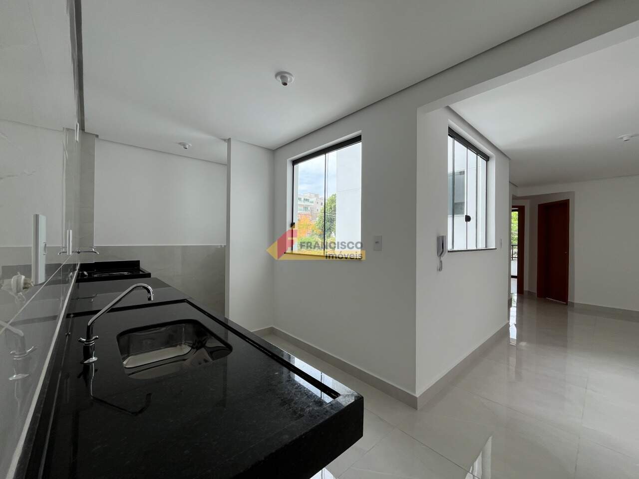 Apartamento para aluguel no Manoel Valinhas:
