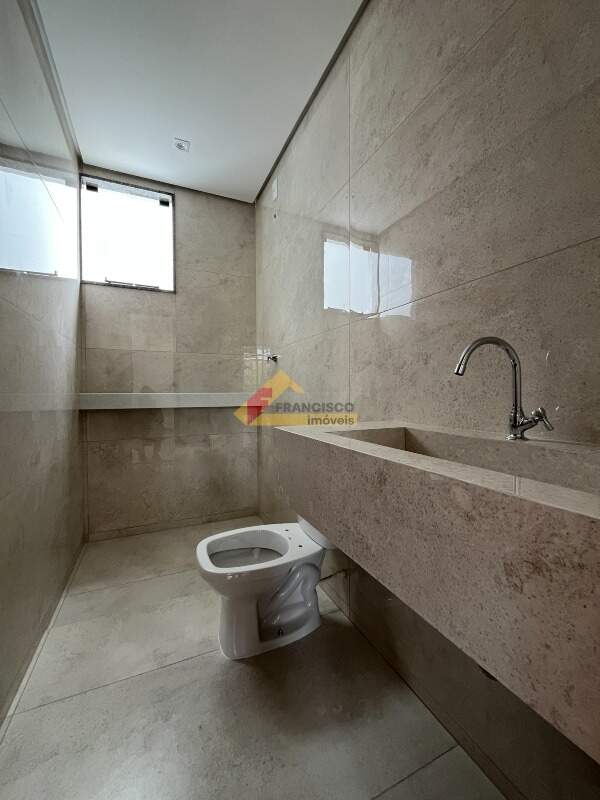Apartamento para aluguel no Manoel Valinhas: