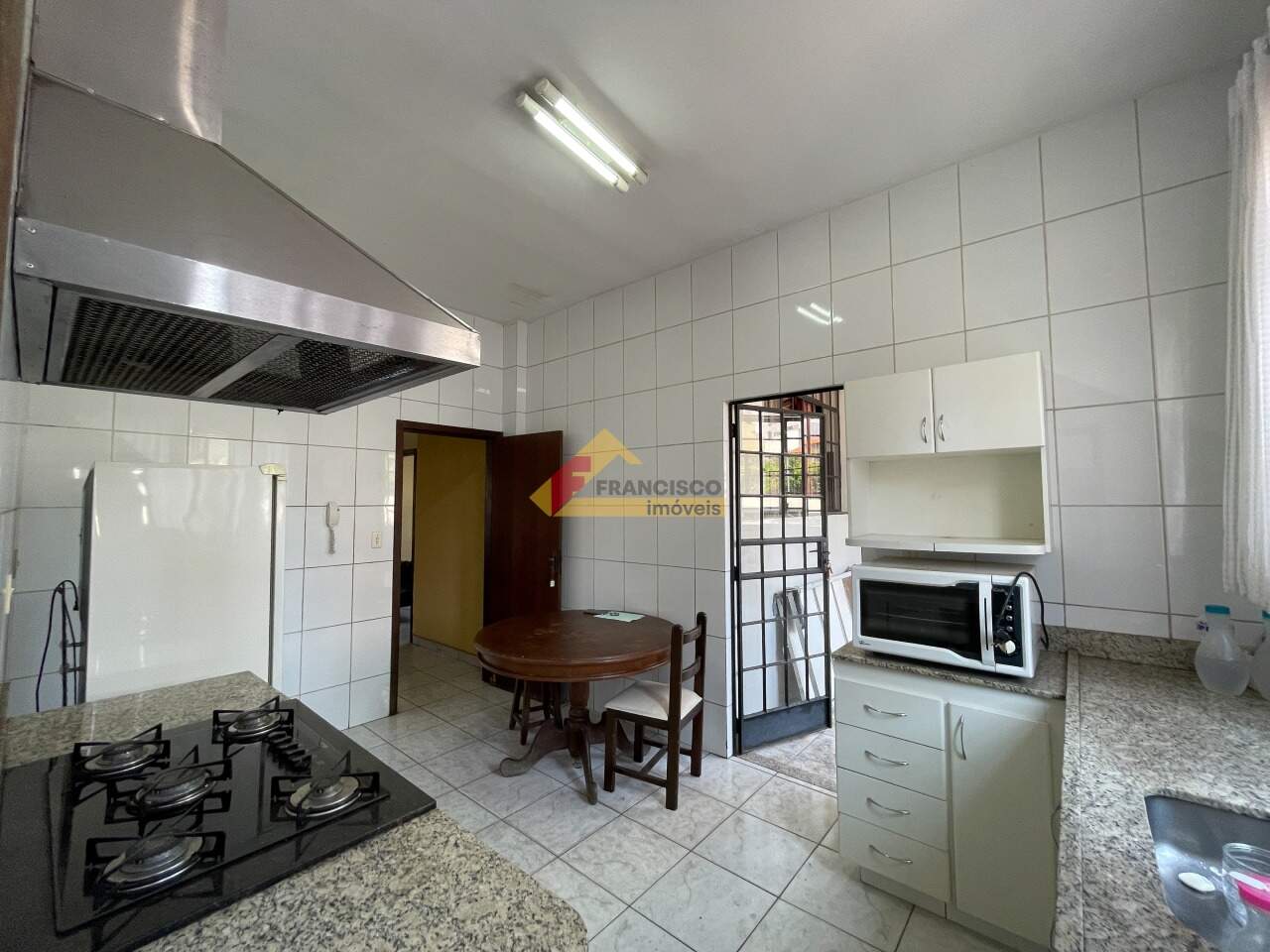 Casa para aluguel no Centro: