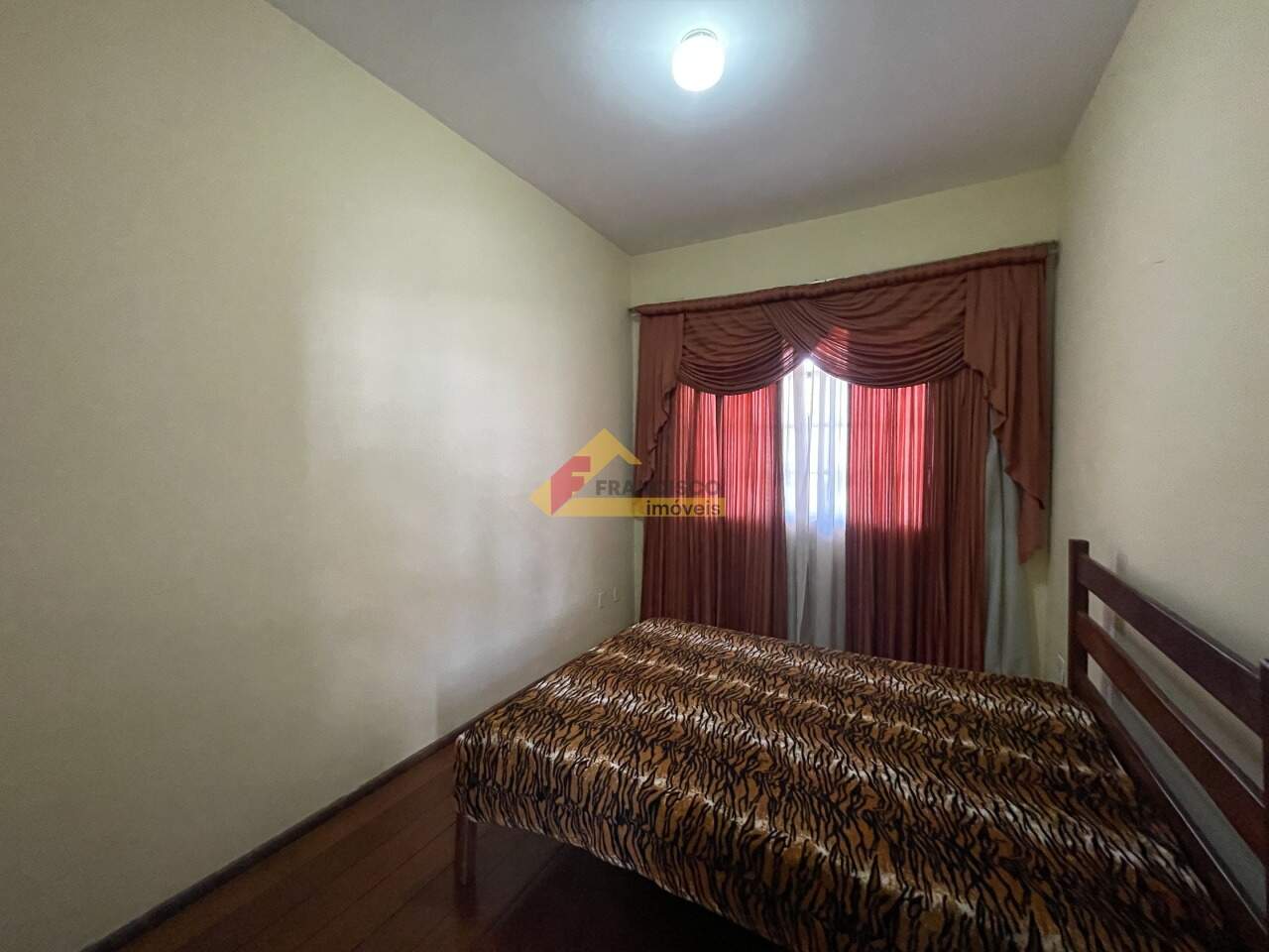 Casa para aluguel no Centro: