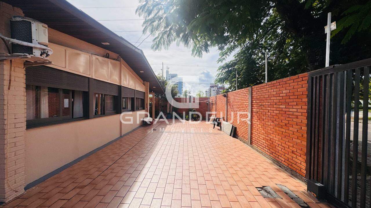 Casa à venda no Centro: 