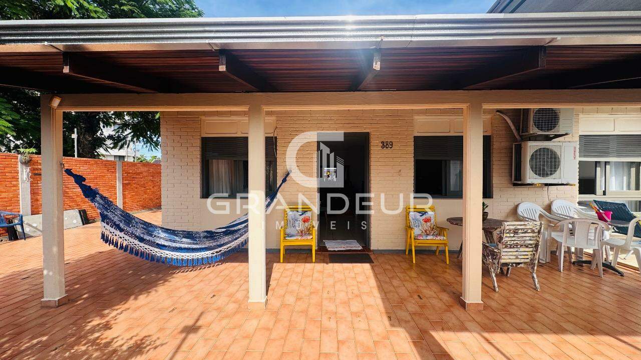 Casa à venda no Centro: 