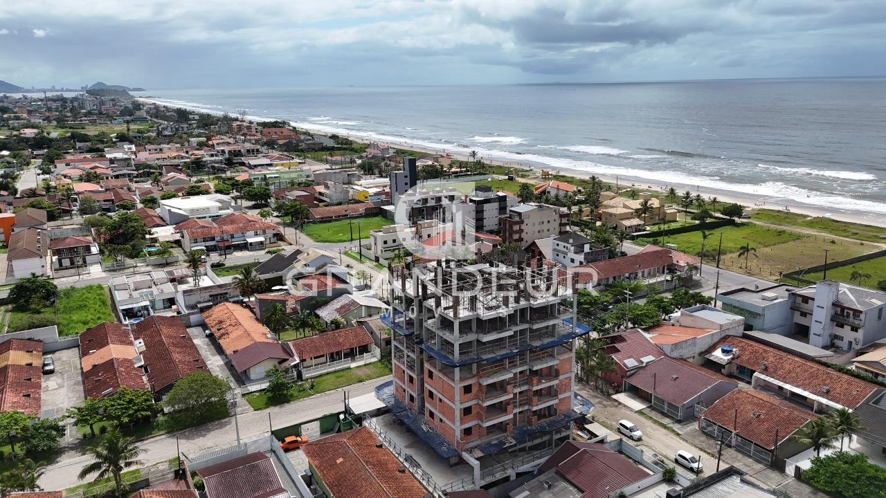 Apartamento à venda no Balneário Eliana: 